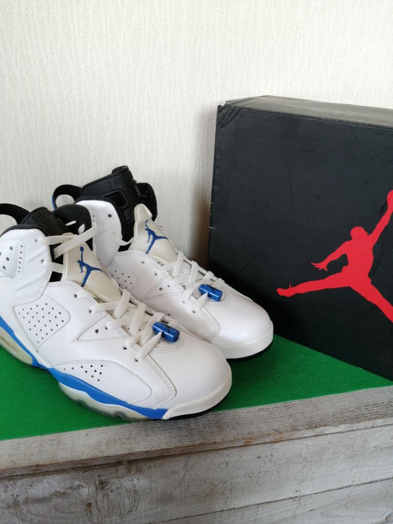 NIKE AIR JORDAN 6 RETRO \