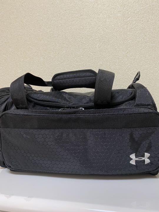 スポーツバック　ボストンバック　アンダーアーマ　トラベルバック