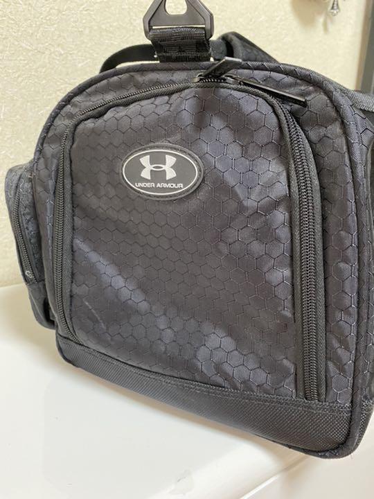 スポーツバック　ボストンバック　アンダーアーマ　トラベルバック