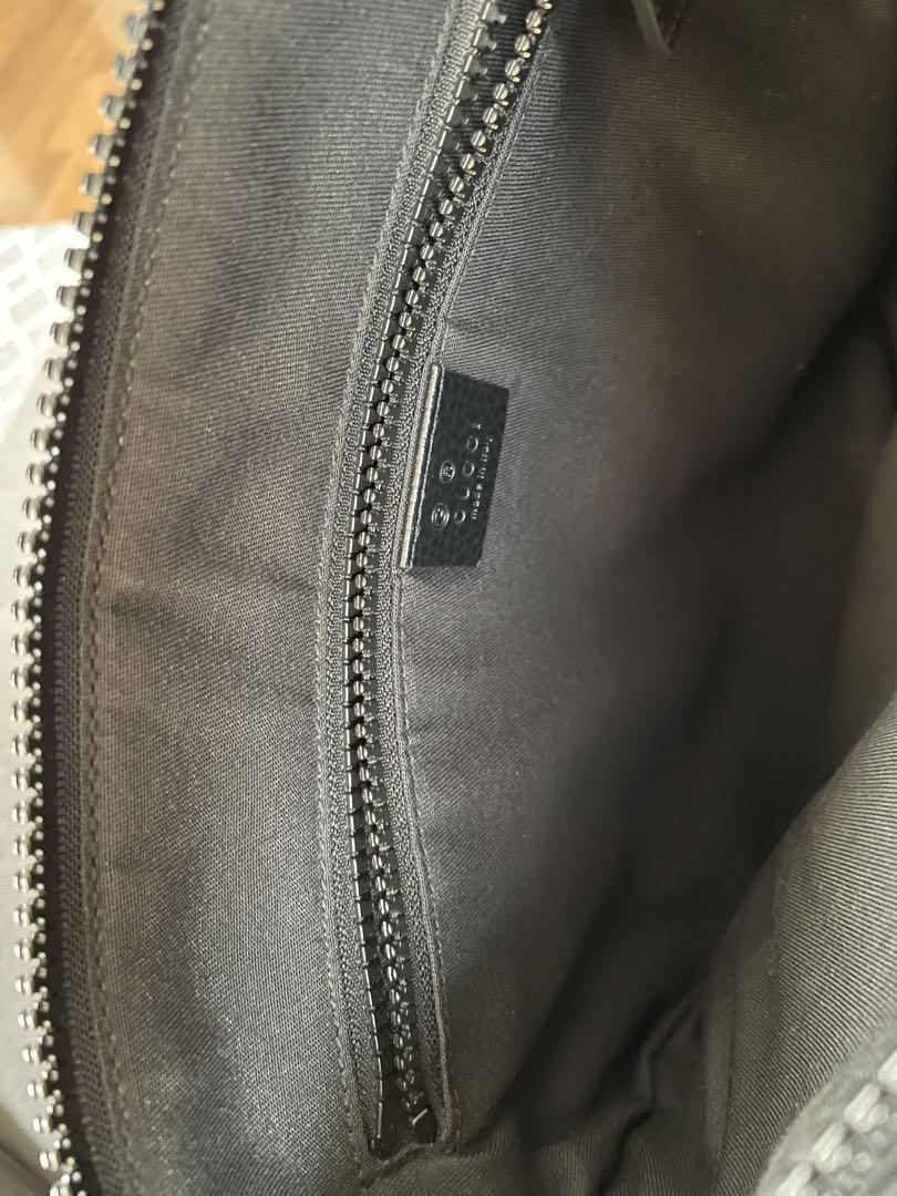 ラピタ☆GUCCI ショルダーバッグ 黒 GGパターン