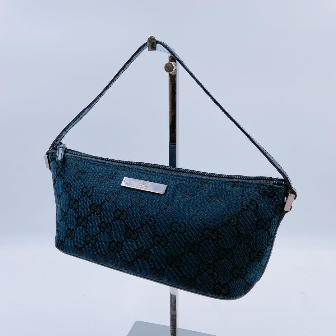 7FM70 GUCCI グッチ アクセサリーポーチ GG キャンバス