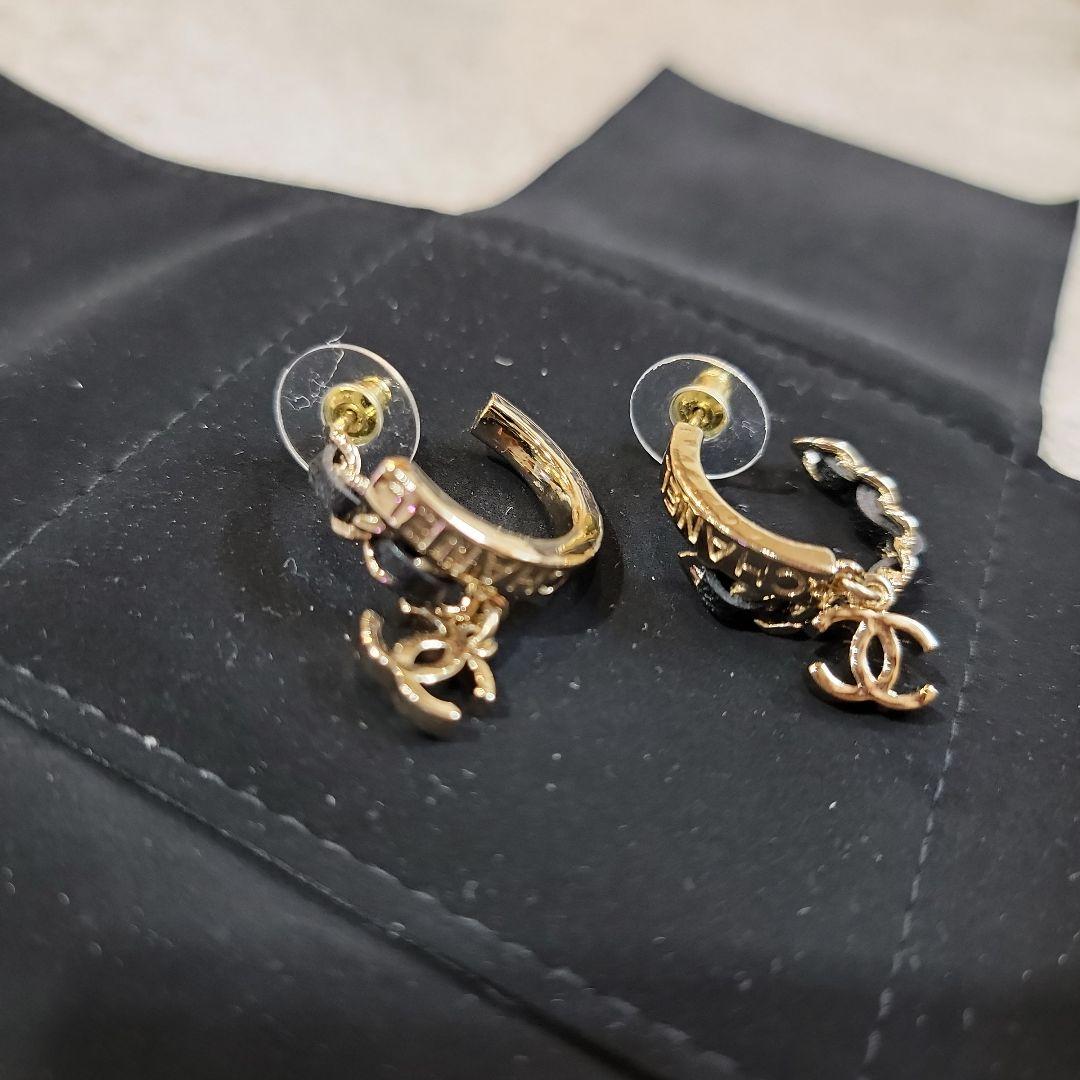 本日限定セール価格！CHANEL☆フープピアス☆ Vintage CHANEL CHANEL フープピアス