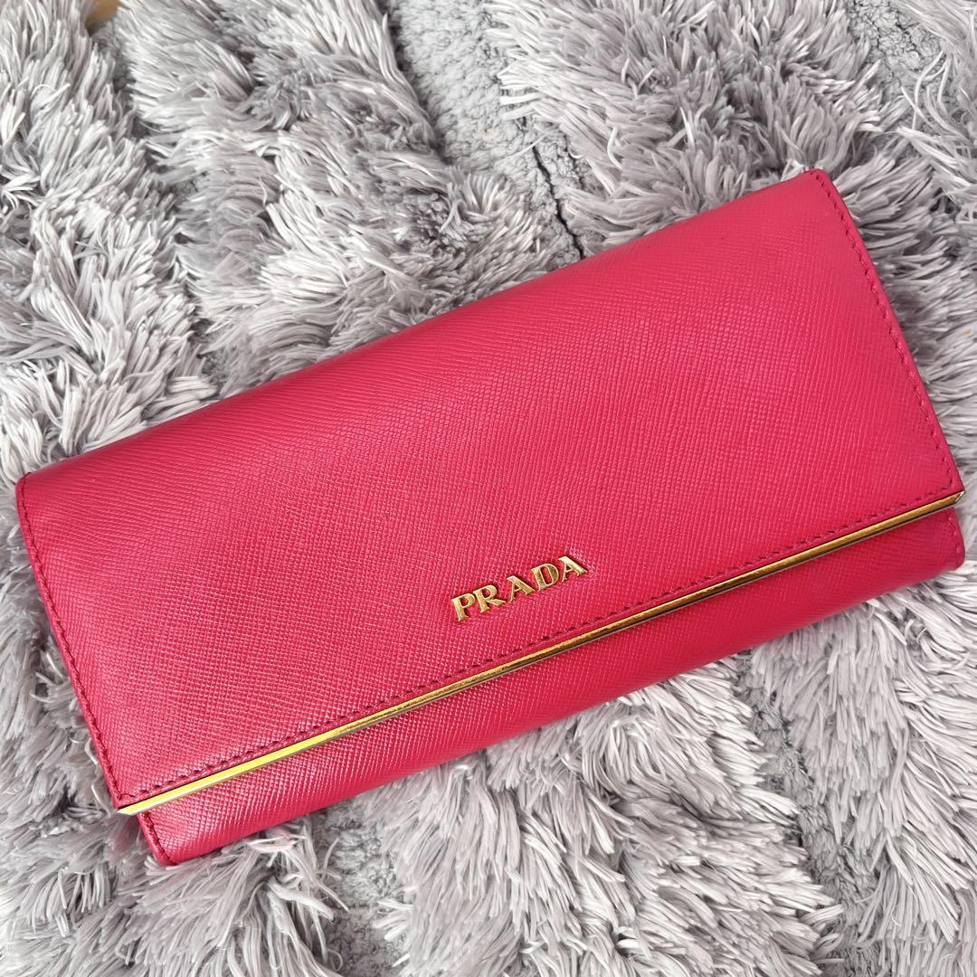 美品✨PRADA サフィアーノ メタルバー ロゴ金具 ローズ