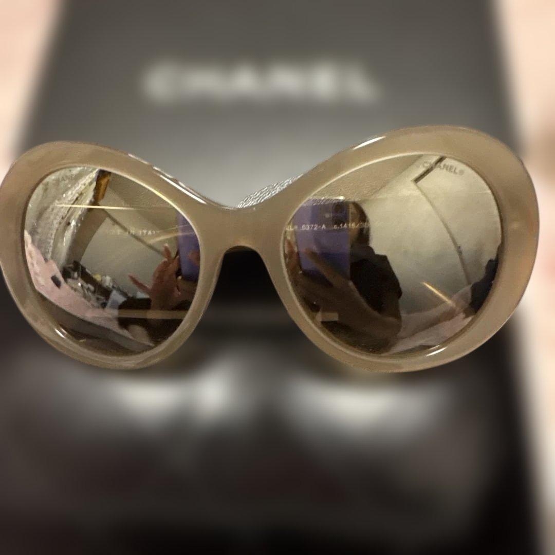 CHANEL グレー オーバーサイズ サングラス