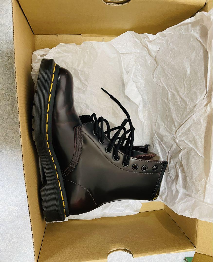Dr. MARTEN cherry red 8ホールブーツ