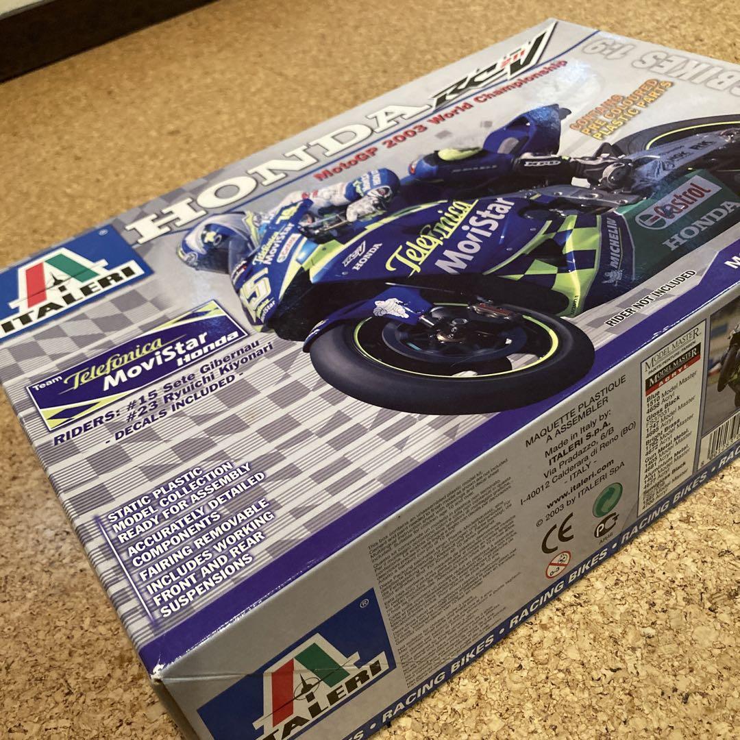 イタレリ　1/9 オートバイ　プラモデル　RC211V ‘03 テレフォニカ