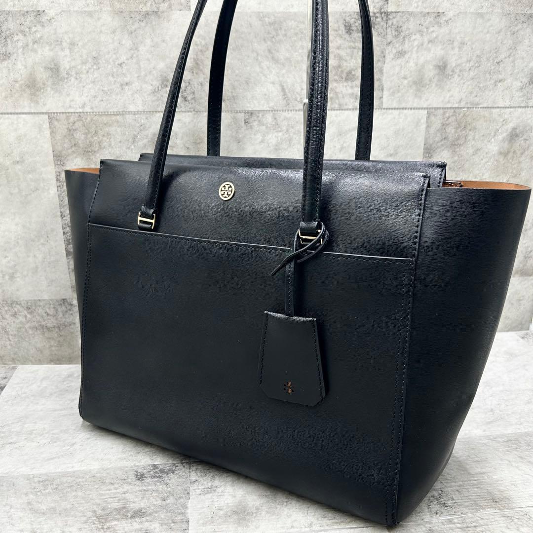 トリーバーチ　トートバッグ　肩かけ　ロビンソン　大容量　レザー　ブラック