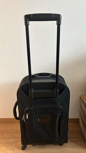 中型キャリーケース 黒