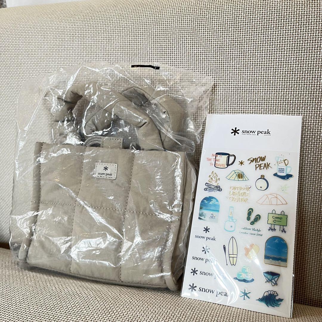 人気商品の 新品•未開封】snow peak キャンプミニトートバッグ ステッカー付き バッグ