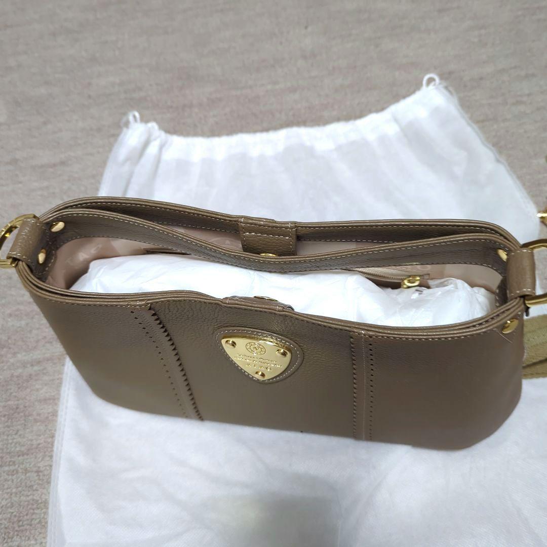 ほぼ未使用 ATAO ベージュ レザーショルダーバッグ 2way