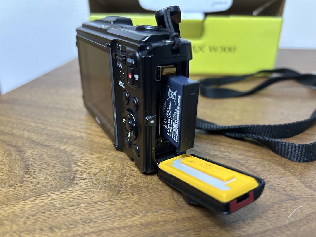 動作確認済) Nikon COOLPIX W300 イエロー 防水カメラ