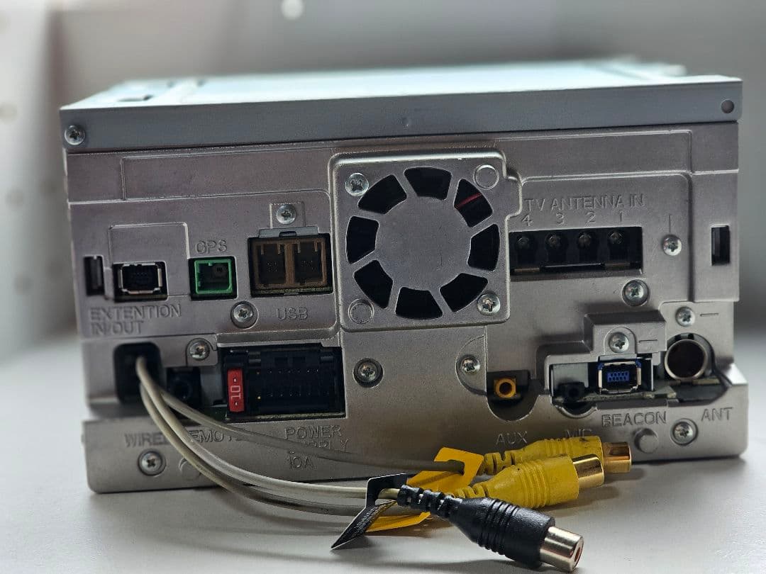 カロッツェリアAVIC-MRZ009zpBluetoothナビゲーションシステムやや傷や汚れあり