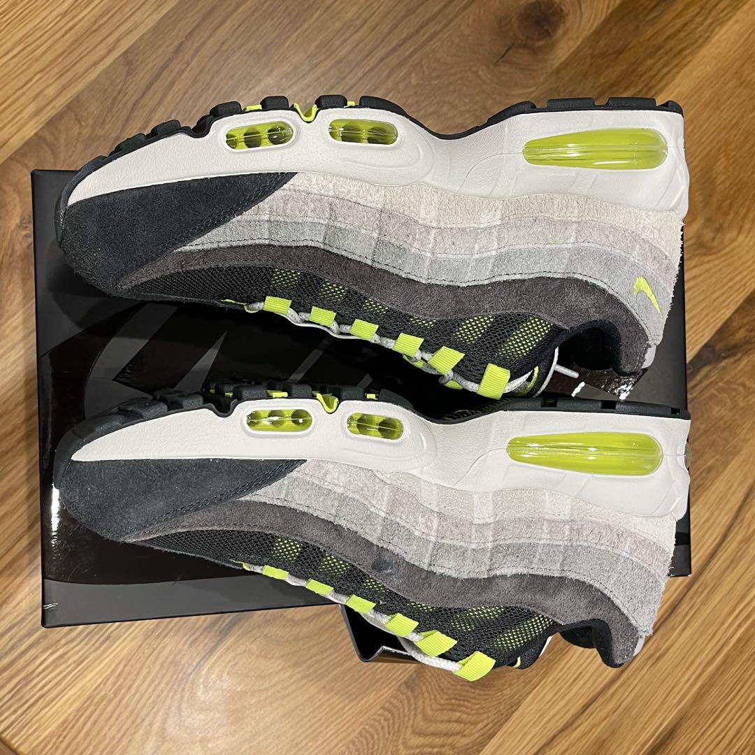 MOMA × Nike Air Max 95 OG \"Reverse Neon\"