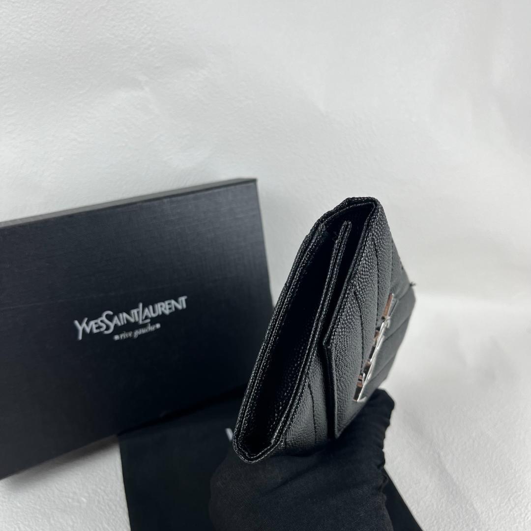 イヴサンローラン レザー 二つ折り財布 シルバーロゴ