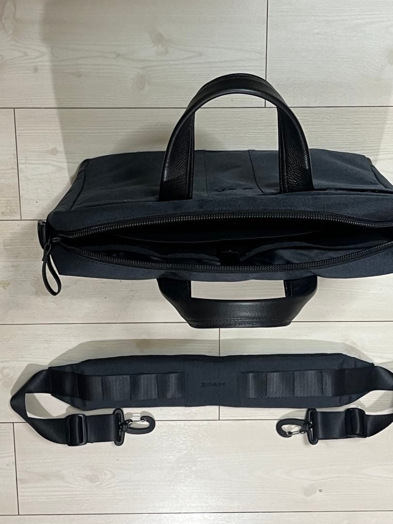 ホワイトエージビジネスショルダーバッグ ホワイトエージビジネスショルダーバッグ