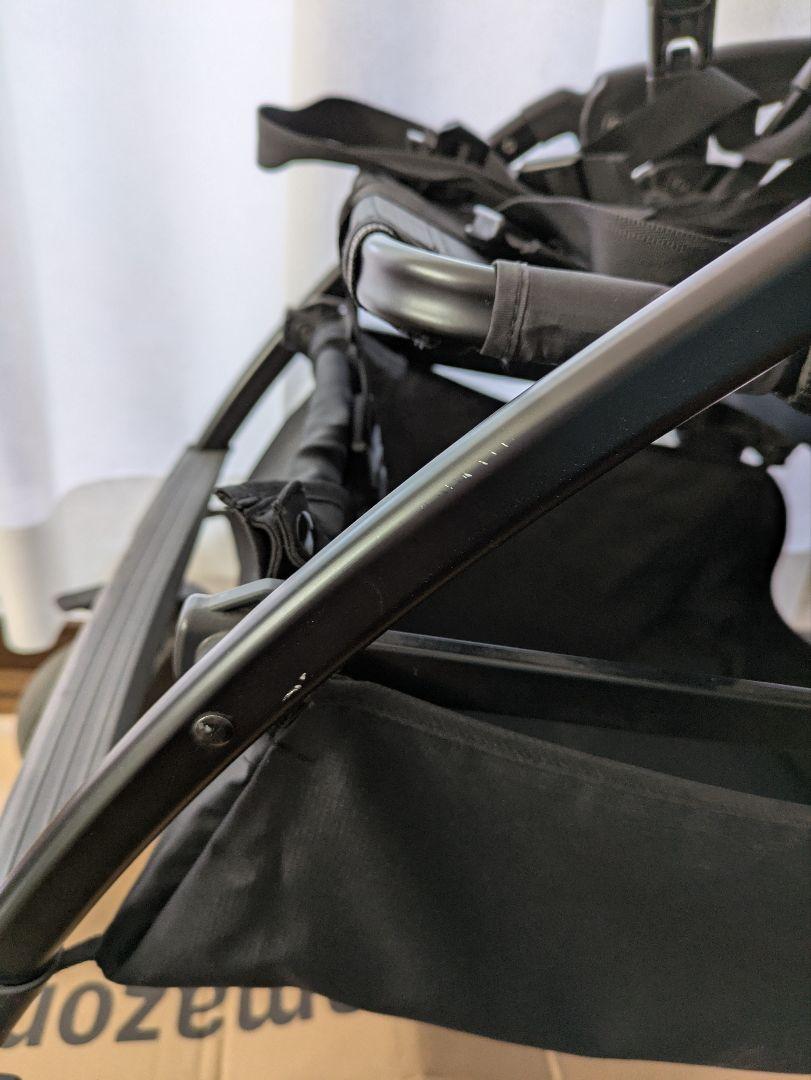 Combi スゴカル minimo 折りたたみベビーカー ブラック・グレー