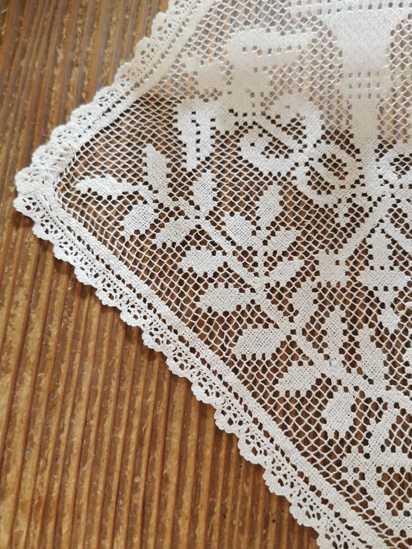 アンティーク フィレレース 聖火と鳩とオリーブ 透かしパネル スカラップ装飾 アンティーク フィレレース 聖火と鳩とオリーブ 透かしパネル