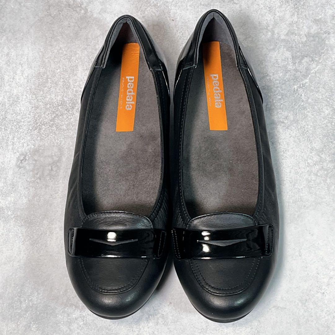 ☆美品☆【ペダラ】パンプス　(23) フラット　コンフォート　レザー　GEL 黒