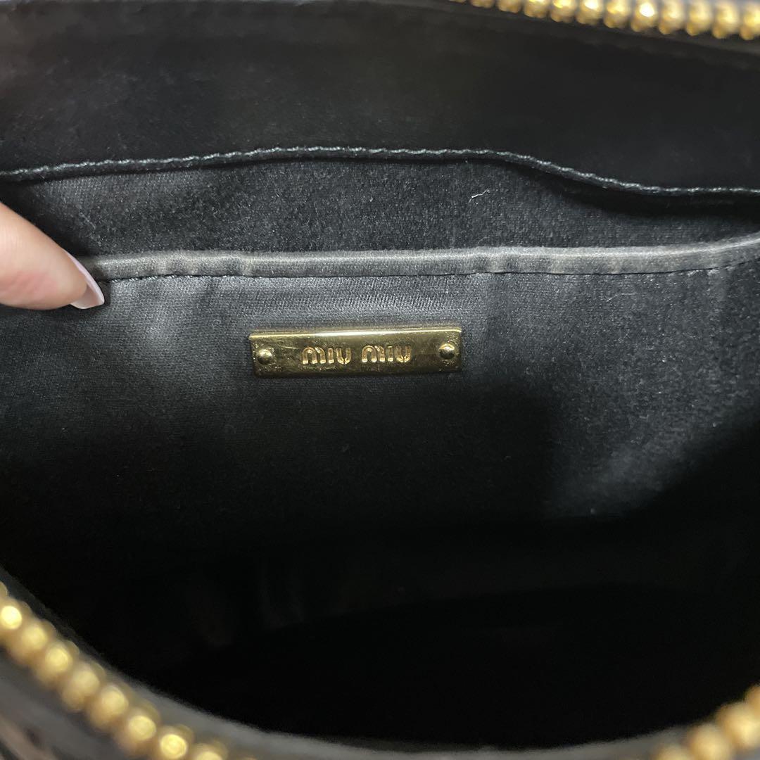 miumiu ハンドバッグ マテラッセ ワンショルダー 黒 miumiu ハンドバッグ マテラッセ ワンショルダー 黒