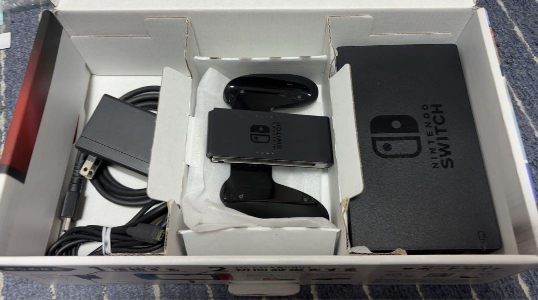Nintendo Switch 本体　ネオンブルー、レッド【動作確認済】