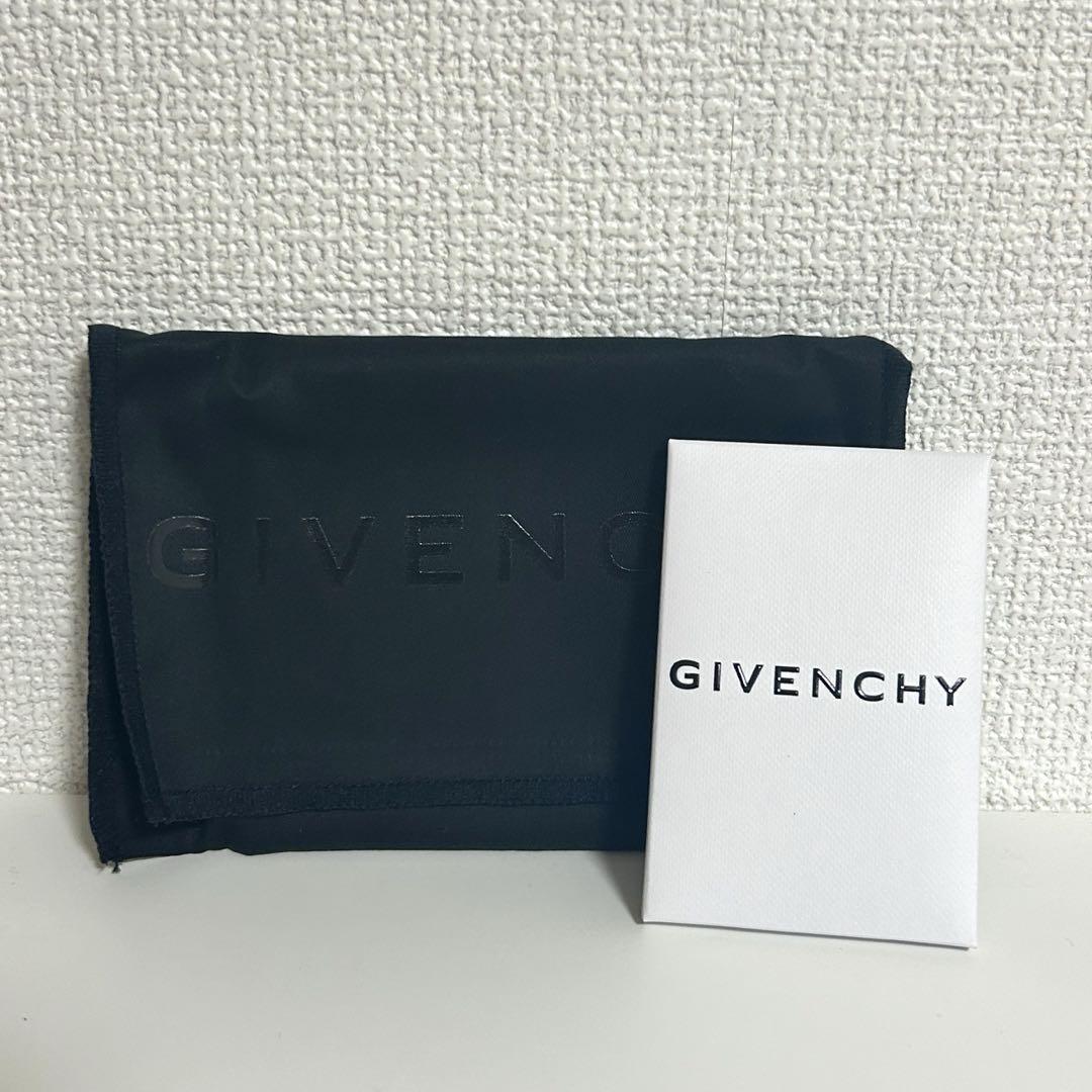 kana様専用GIVENCHY 二つ折り財布 黒 レザー＋DIORアイシャドウ