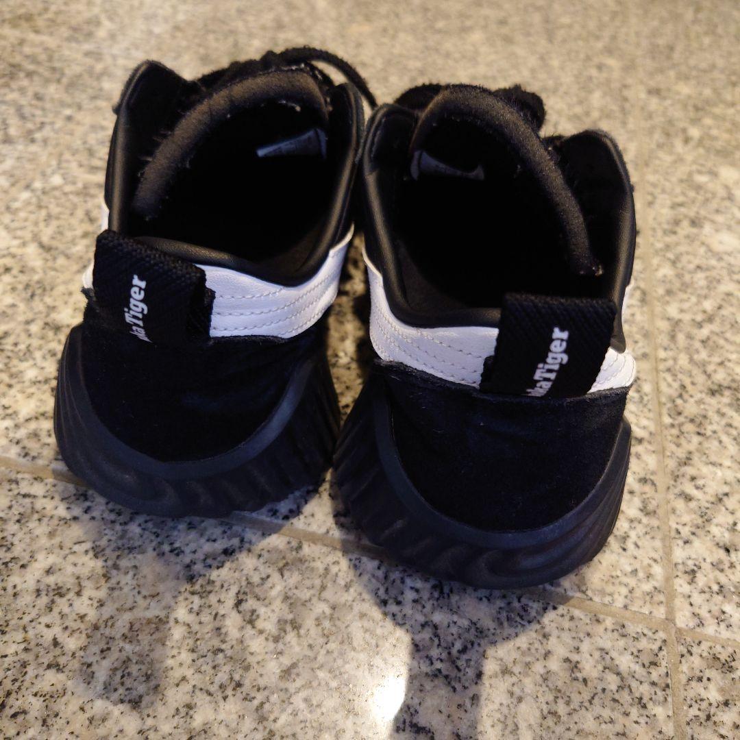 ふぅです。 Onitsuka Tiger ブラック/ホワイト スニーカー