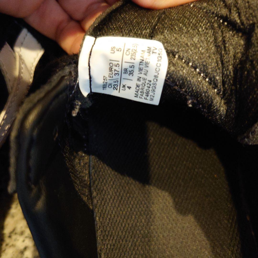 ふぅです。 Onitsuka Tiger ブラック/ホワイト スニーカー