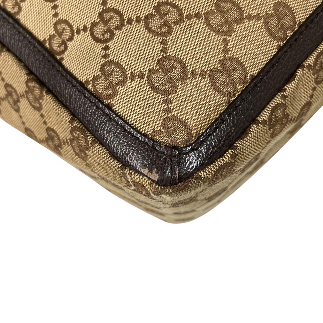GUCCI グッチ