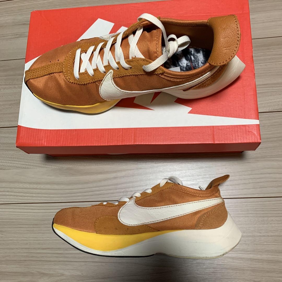 nike moon racer qs