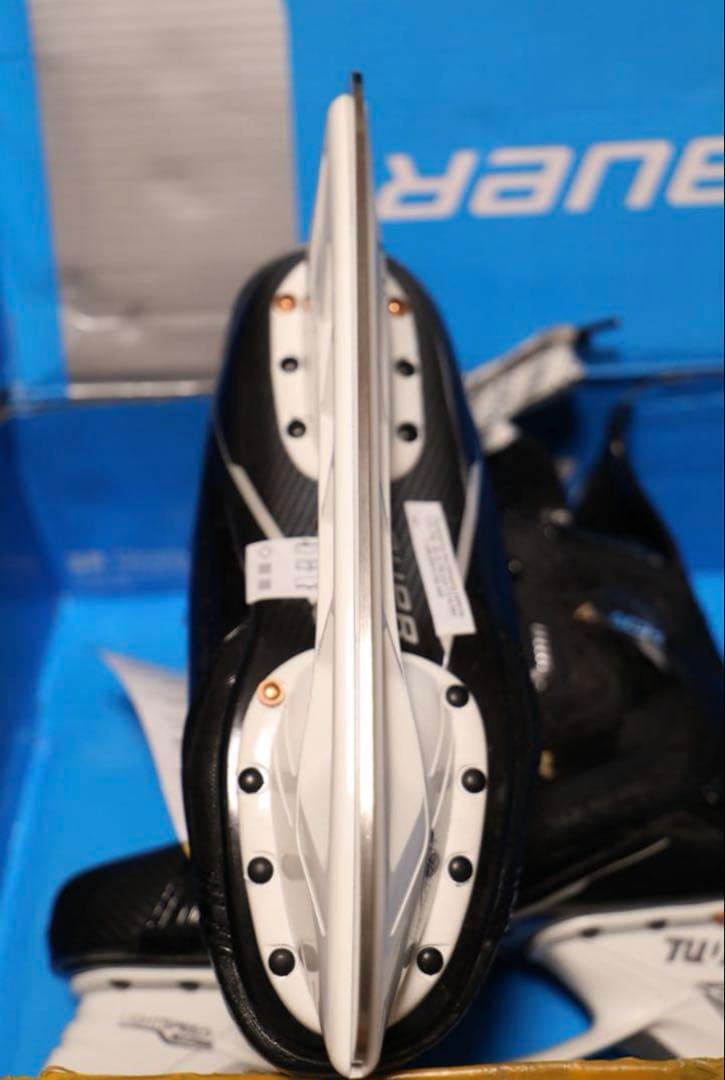 BAUER バウアー　SUPREME MACH 7.0インチ