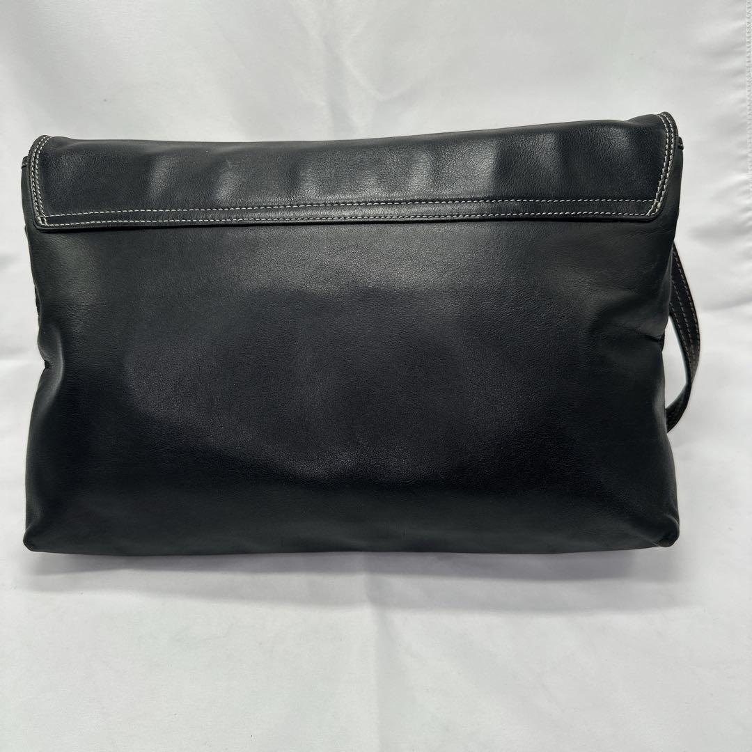 【美品】ランセル　LANCEL ショルダーバッグ メッセンジャーバッグ　ブラック LANCEL ランセル 本革 レザー ショルダー ブラック L字
