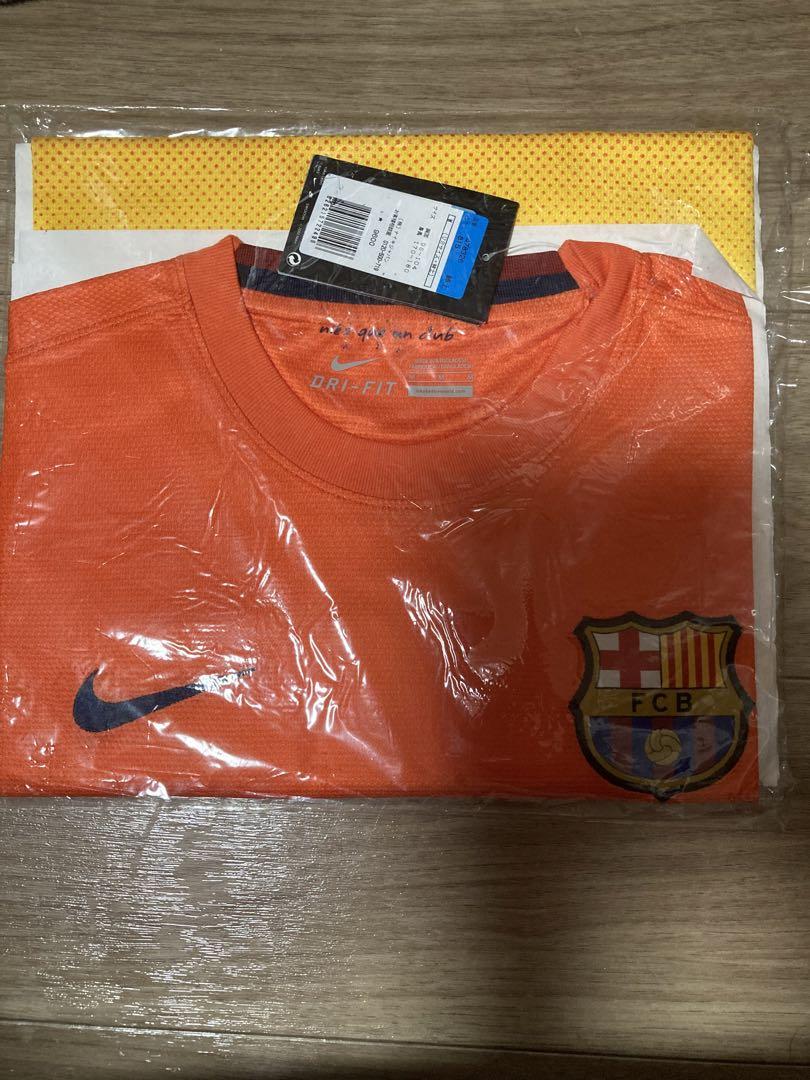 最先端 NIKE バルセロナ ユニホーム US Mサイズ 未開封品 - メルカリ ウェア