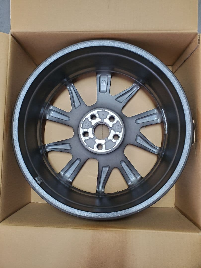 トヨタ プリウス6#系 19インチアルミホイール 4 本セット TOYOTA