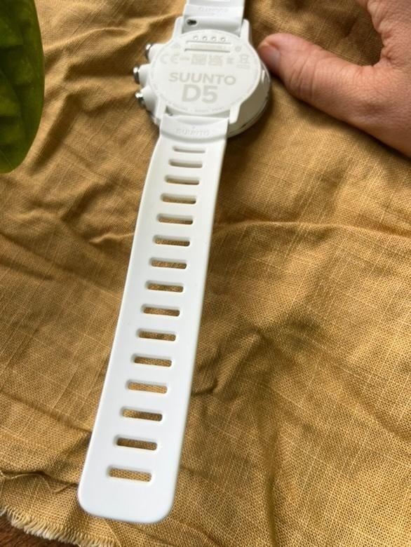 SUUNTO D5