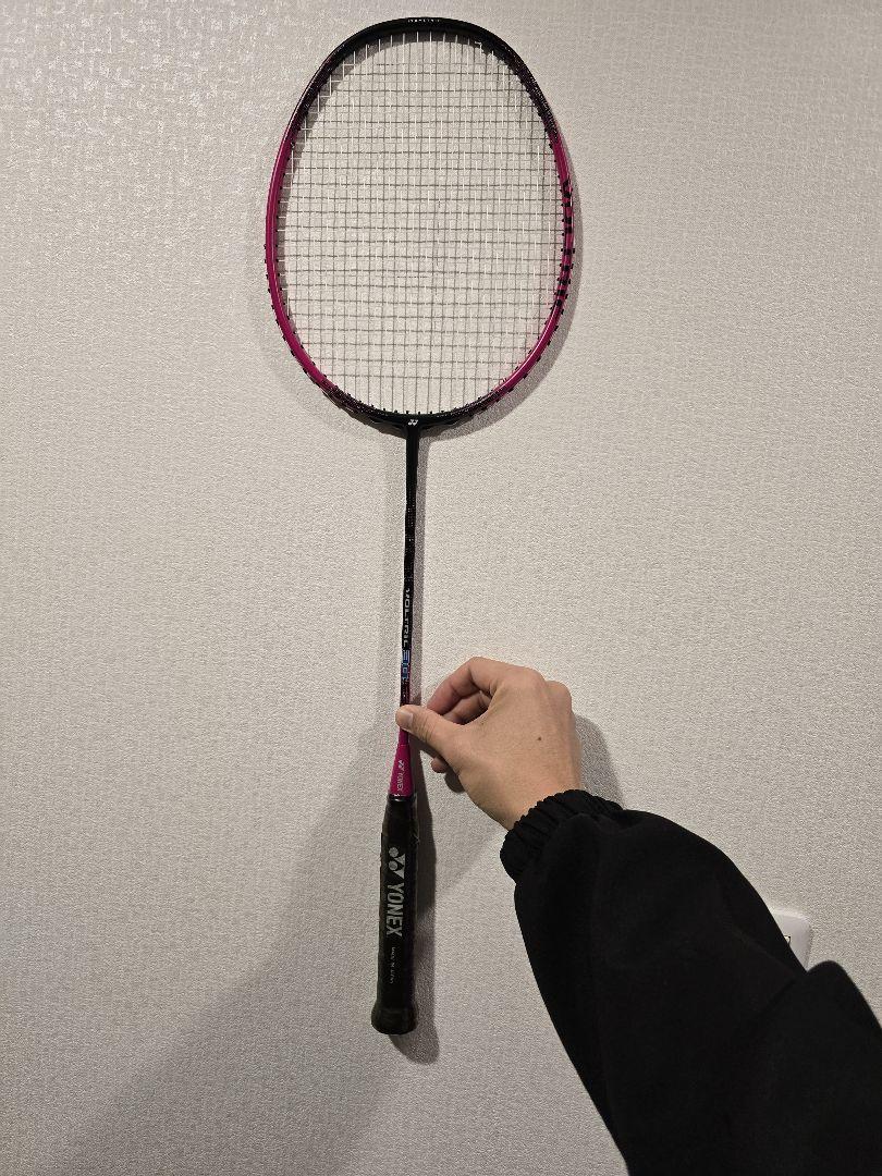 新品 YONEX VOLTRIC 30 5U 専用ケース付き
