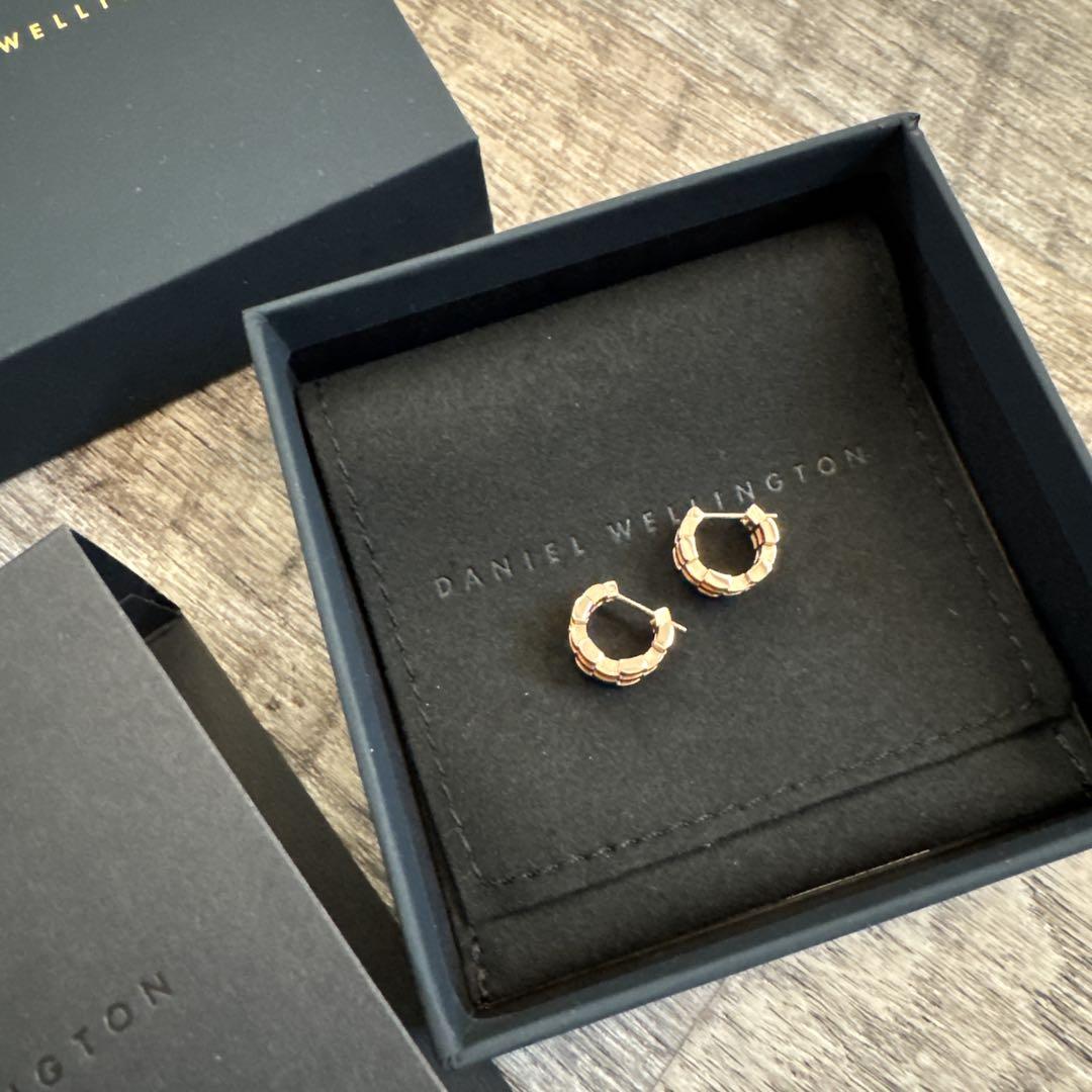 Daniel Wellington ピアス Rose Gold ギフトボックス付
