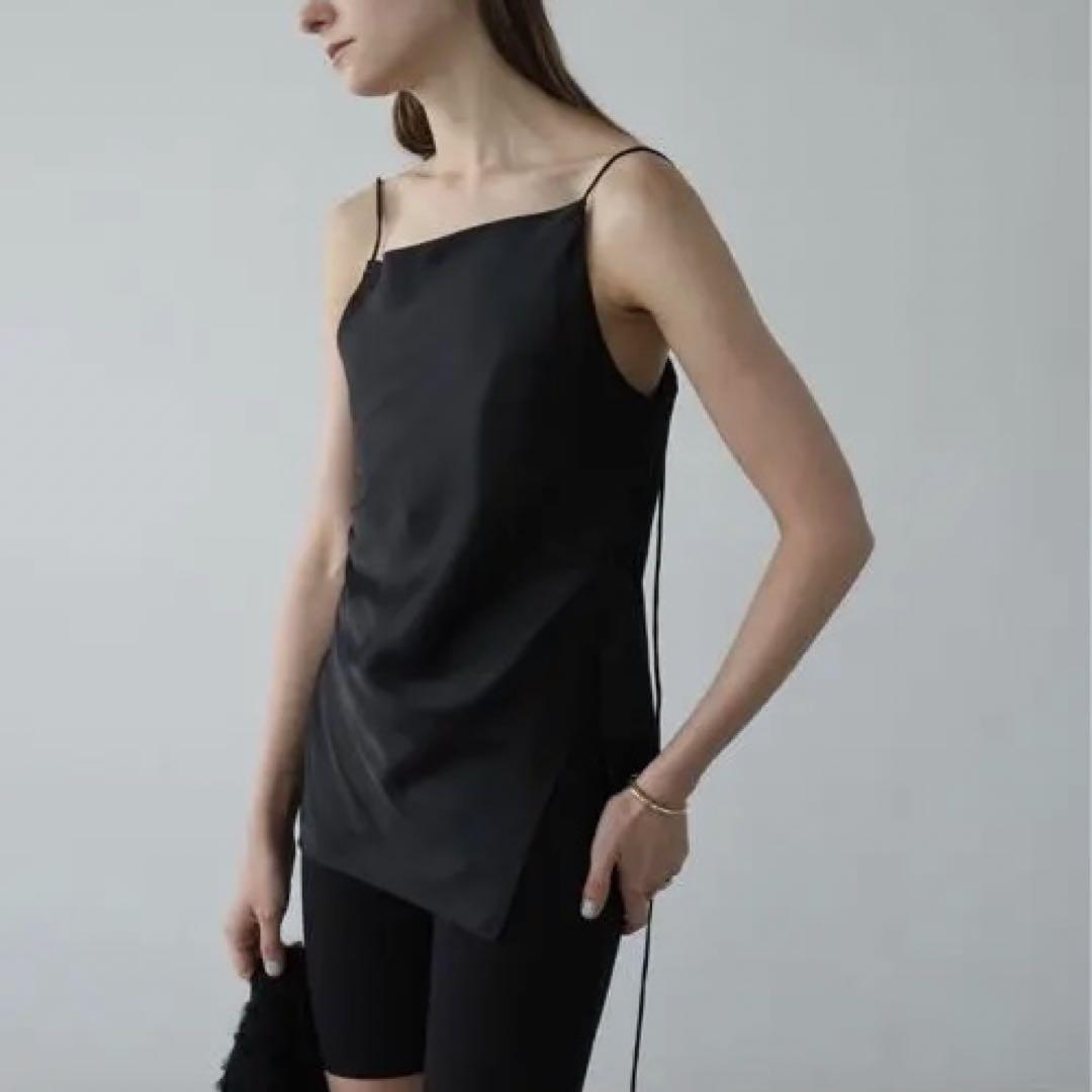 トップス CLANE DRAPE SATIN CAMISOLE TOPS