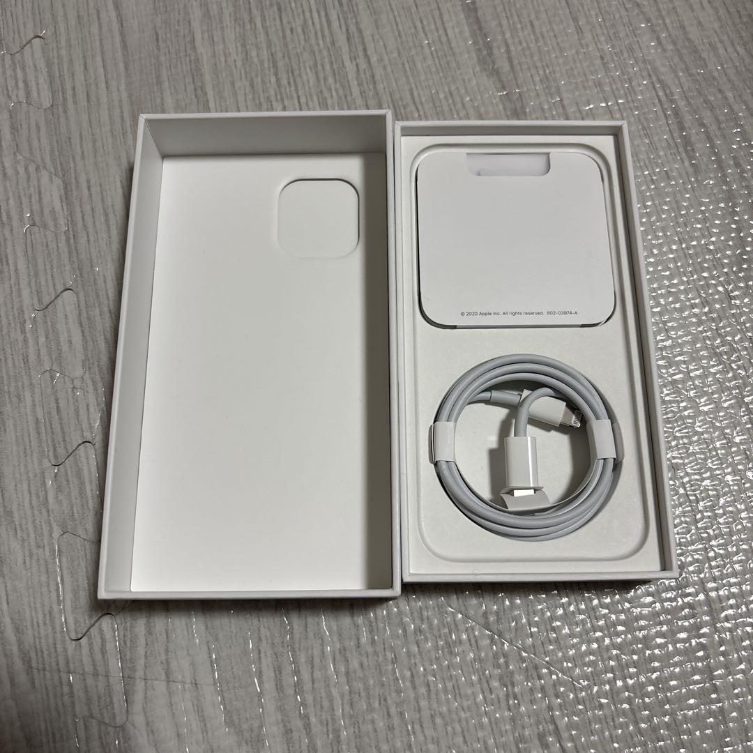 iPhone12