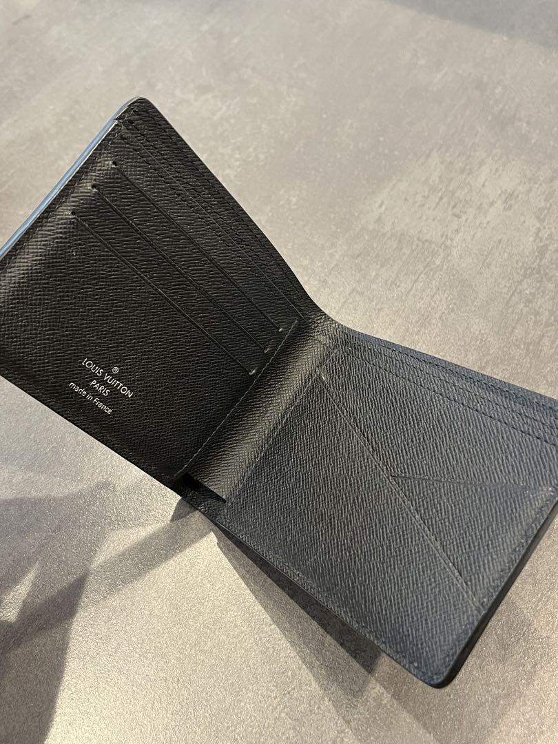 ［専用］Louis Vuitton ブラック 二つ折り財布　ルイヴィトン　エピ Louis Vuitton 二つ折り財布 エピ ブラック