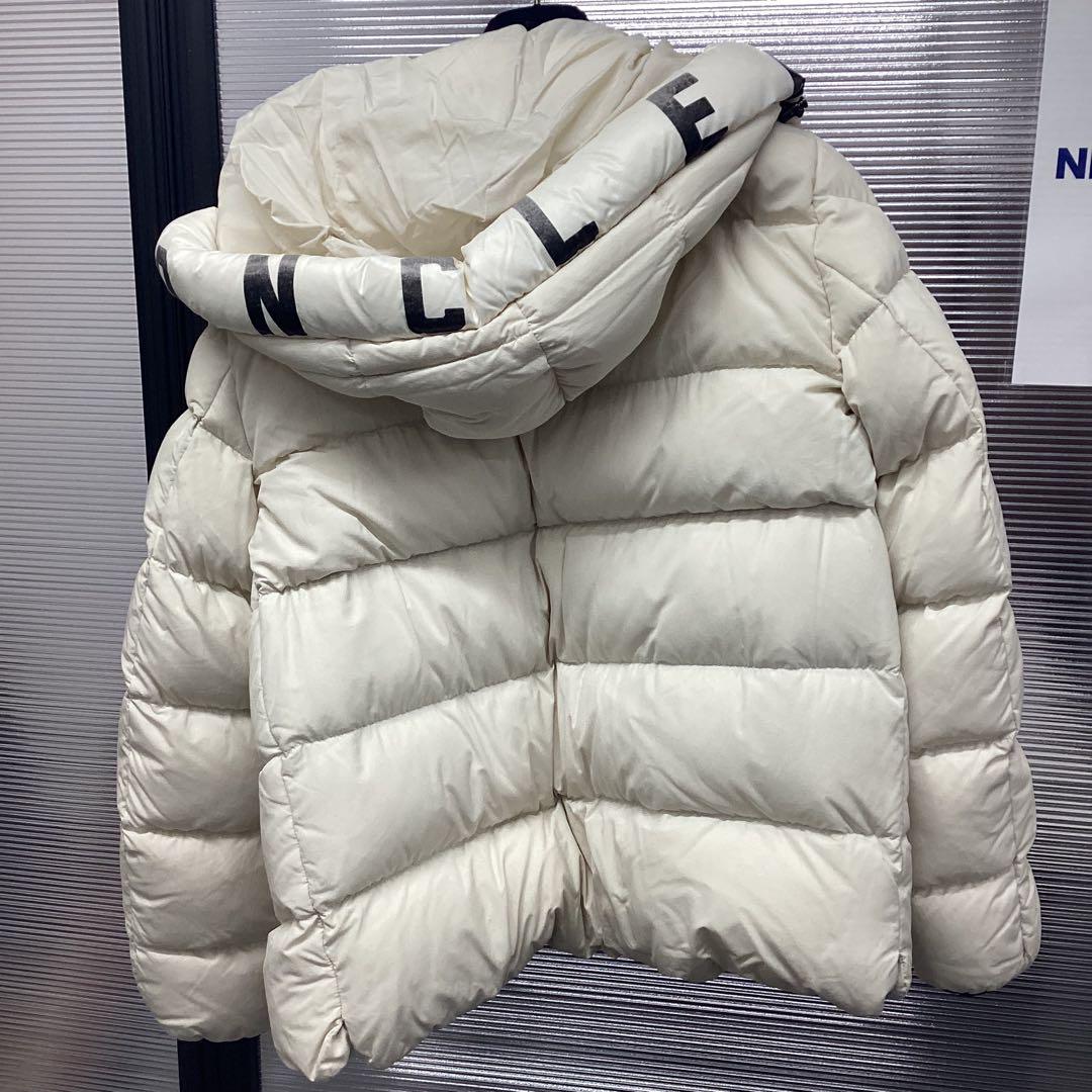MONCLER アイボリー ダウンジャケット