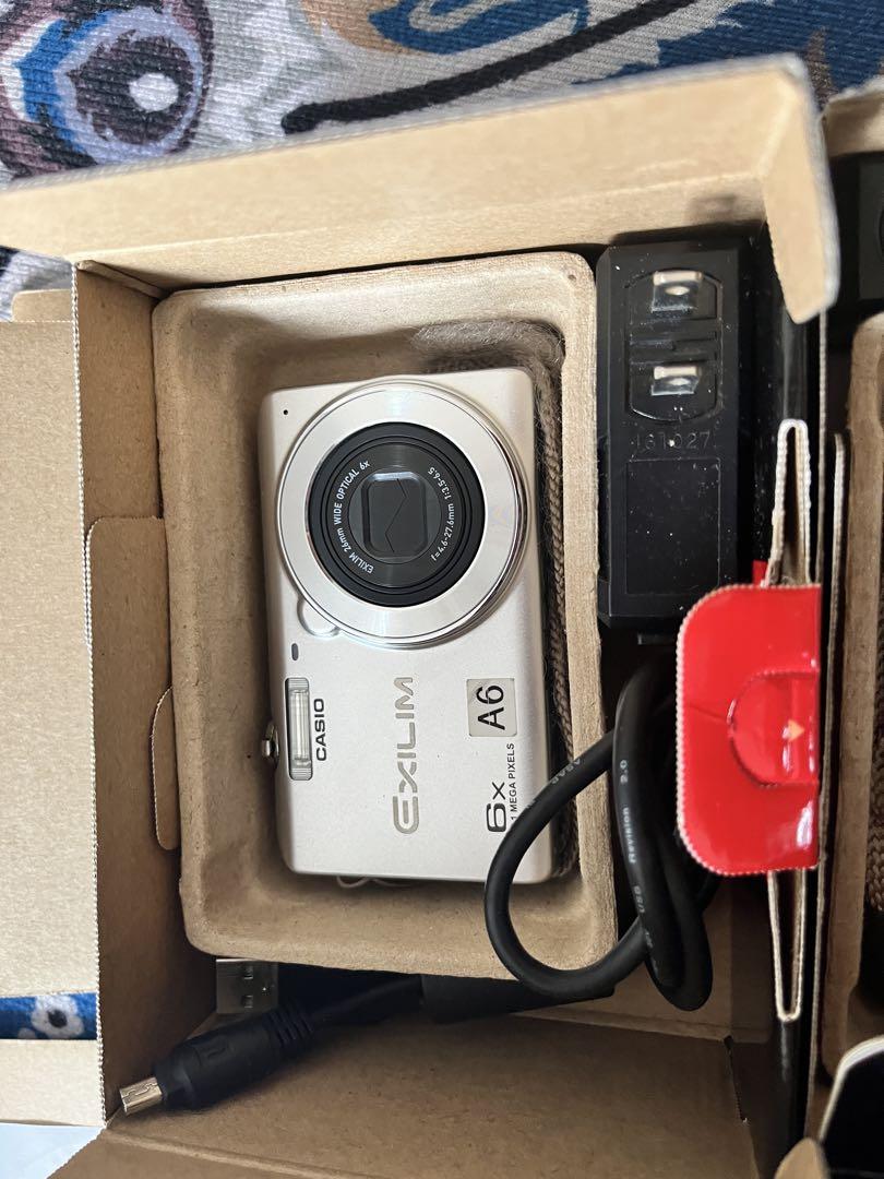 CASIO EXILIM EX-Z900 シルバー 1台