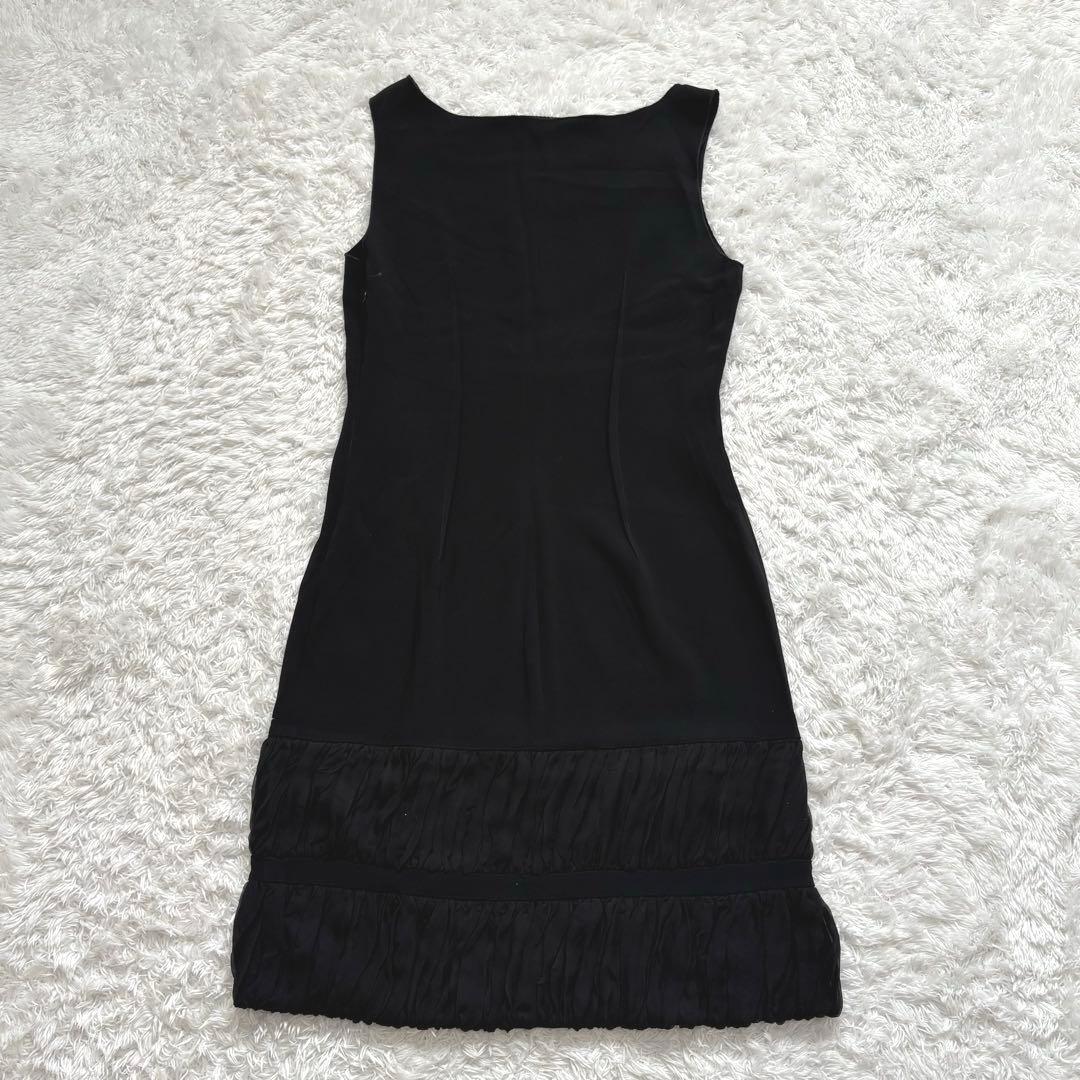 ノースリーブ膝丈ワンピース バラ刺繍