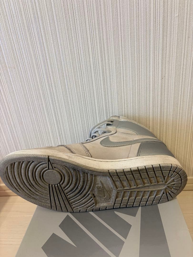 Nike Air Jordan 1 グレー ハイカットシューズ