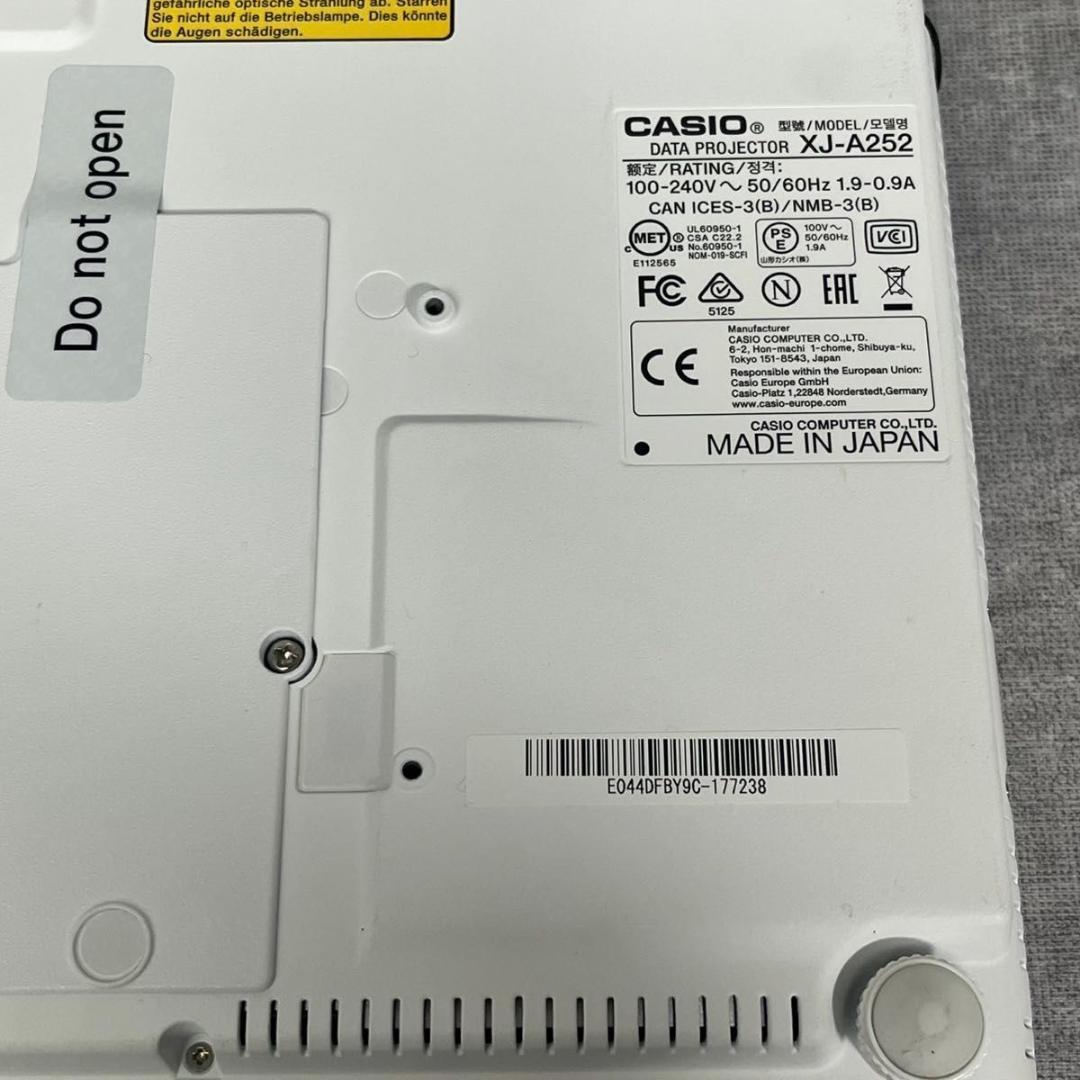 カシオ プロジェクター XJ-A252 ランプ 23h リモコン付 小型