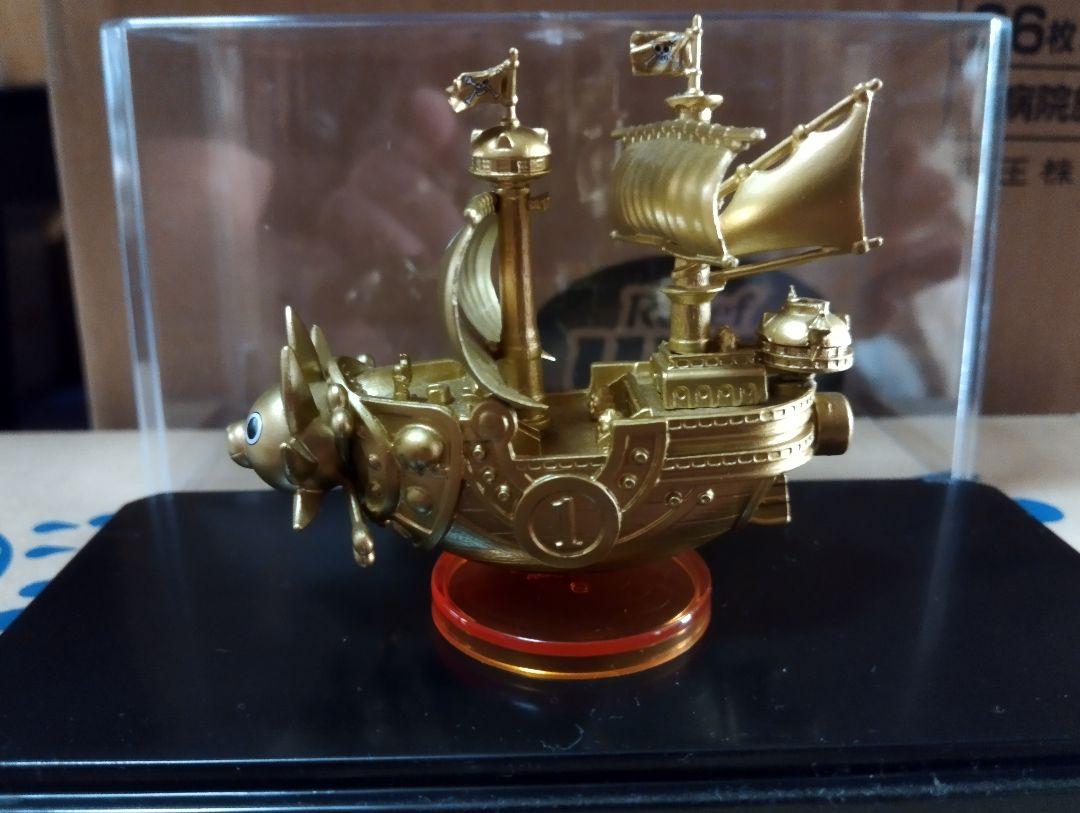 ワンピース サウザンド・サニー号 FILM GOLD ワーコレ コレクタブル 希少・美品】サウザンドサニー号 (ゴールド) ワーコレ フィギュア