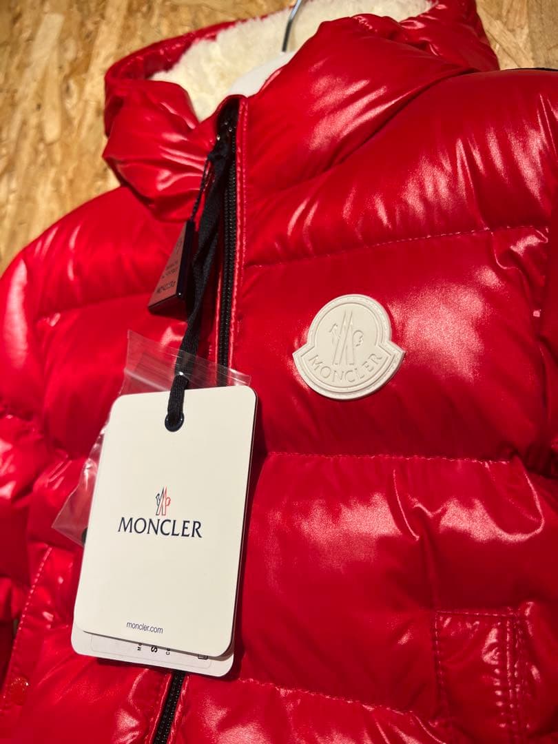 〈新品〉モンクレール キッズ ダウンジャケット セットアップ 3歳用サイズ キッズ14A(大人女性S-M⁄男性XS相当)新品□モンクレール 上下