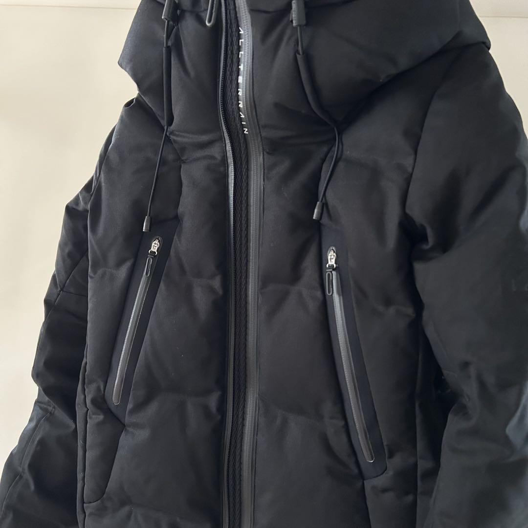 DESCENTE ALLTERRAIN ダウンジャケット ブラック　水沢ダウン