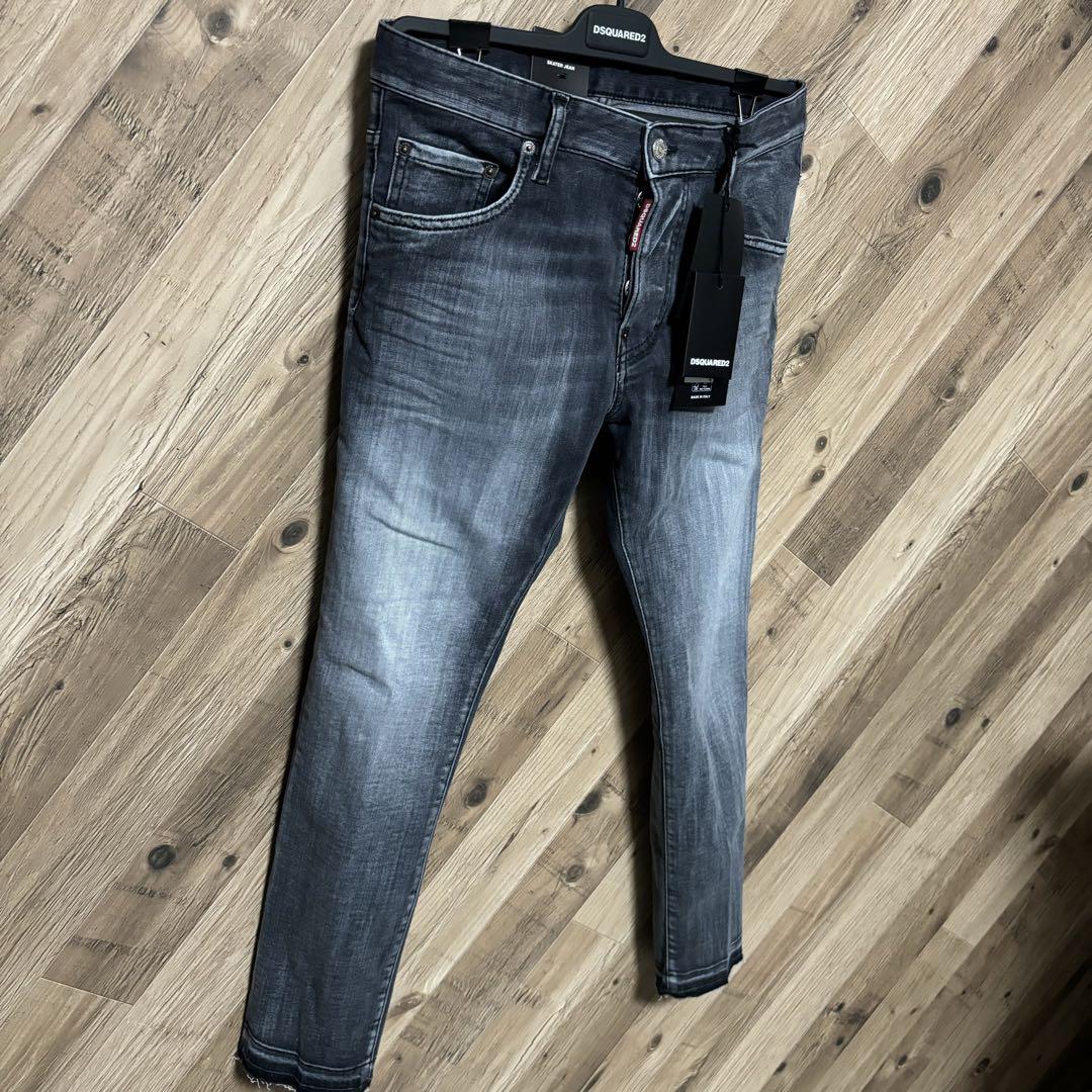 スケーター　サイズ42 DSQUARED2 新品未使用　ブラック　ストレッチ