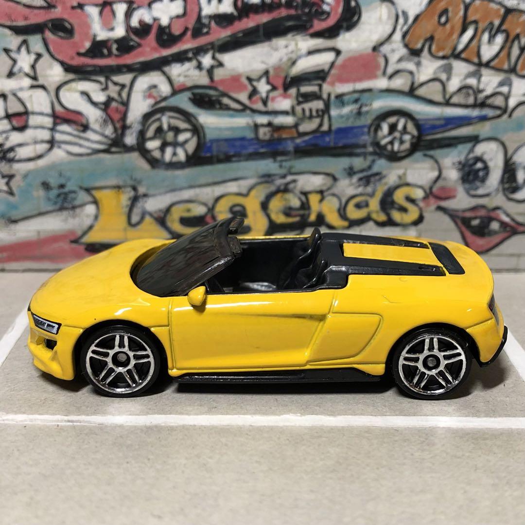 ホットウィール　2018 アウディ R8 スパイダー イエロー　8カーパック限定
