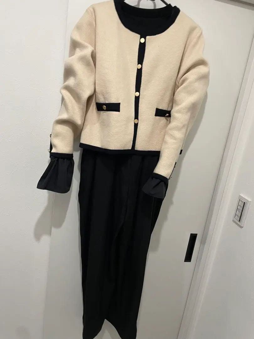 frene ノーカラーニットジャケット&サロペットのセット